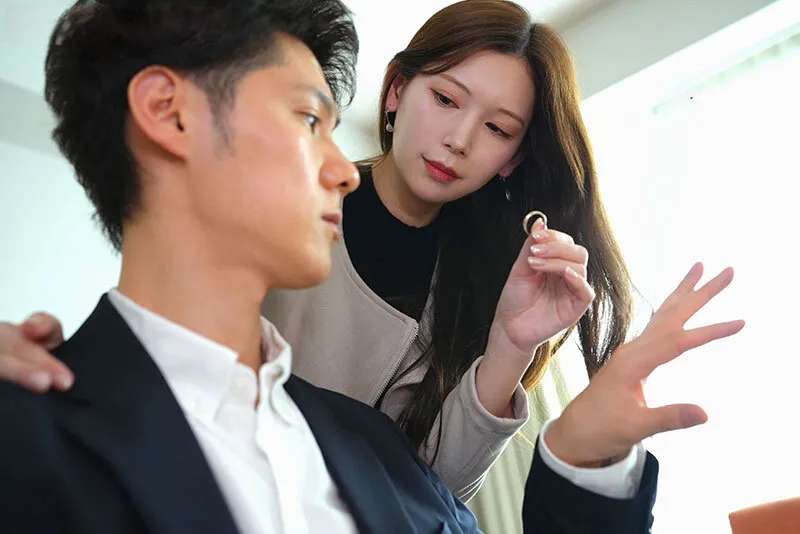 Bà xã đi đi chơi, anh xã ở nhà bị nhỏ em bà xã gạ đụ không trượt phát nào